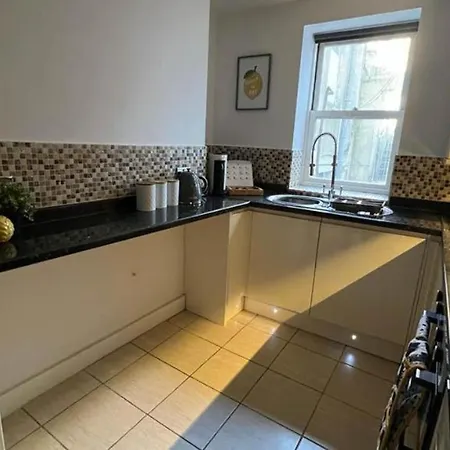 Three Bedroom Flat Next Brighton Lanes I Beach And Shopping Center I Sleep 9 Exterior photo