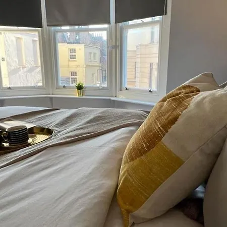 Three Bedroom Flat Next Brighton Lanes I Beach And Shopping Center I Sleep 9 Exterior photo