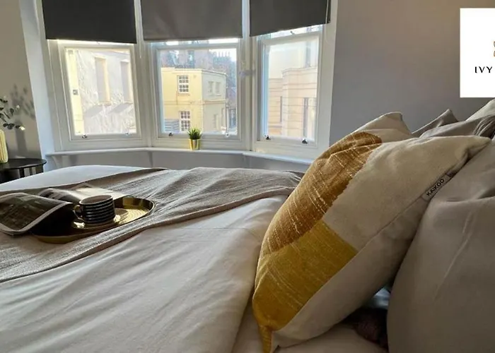 Three Bedroom Flat Next Brighton Lanes I Beach And Shopping Center I Sleep 9