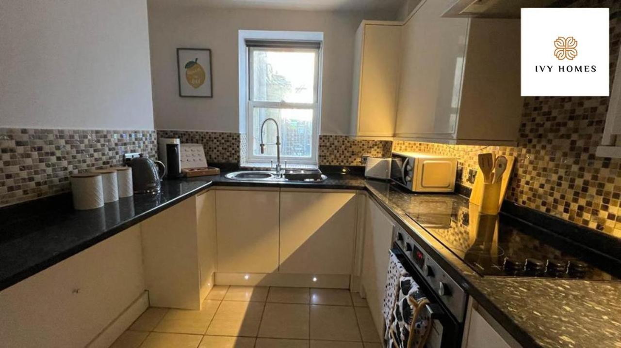Three Bedroom Flat Next Lanes I And Shopping Center I Sleep 9 Апартаменты Брайтонн